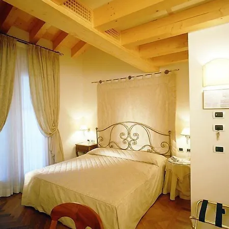 Borgo Cà Dei Sospiri Hotel 4*