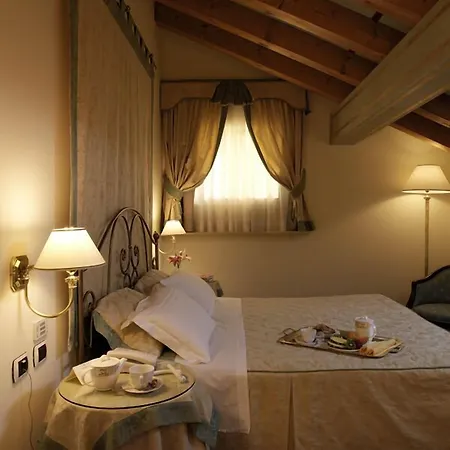Borgo Ca Dei Sospiri 4* Quarto dʼAltino