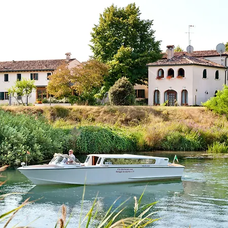 Borgo Ca Dei Sospiri ホテル クアルト・ダルティーノ